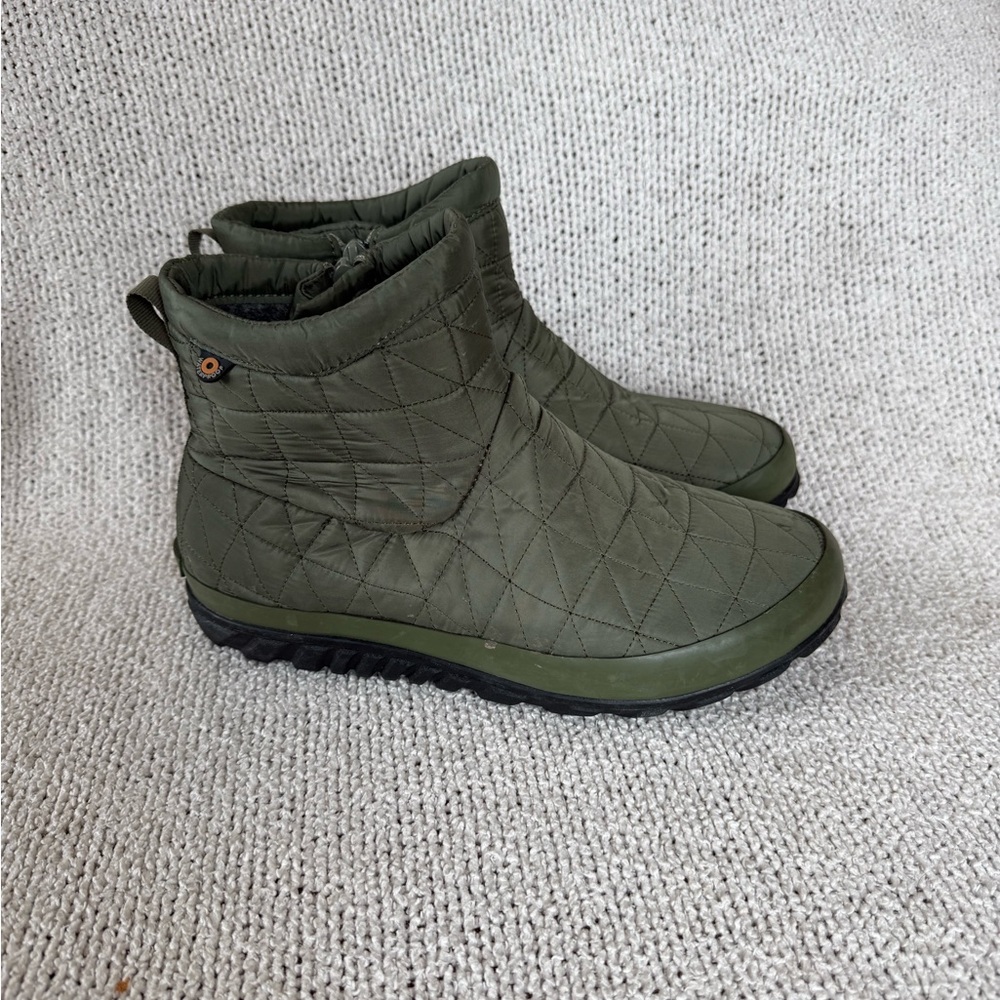 Bogs Women’s Snow day II Short waterproof Boots Loden Green Size 9